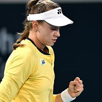 Rybakina battles back to reach quarter-finals in Abu Dhabi, Dart progresses in Romania