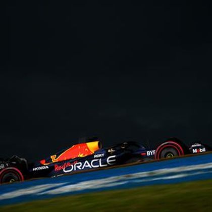 Egipskie ciemności w Sao Paulo. Verstappen wygrał skrócone kwalifikacje