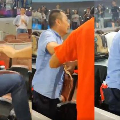 Bochornosa pelea en la grada del técnico de Zhang con un fan de Kerber
