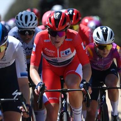 La Vuelta Femenina Stage 8 LIVE - Vollering eyes victory as summit finish promises thrilling finale