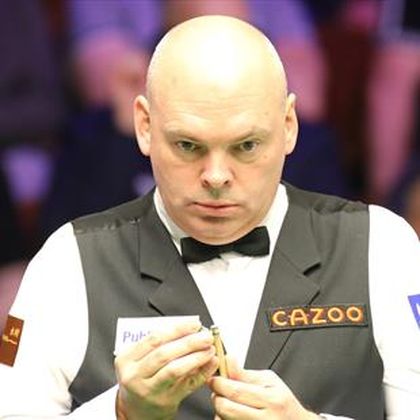 Bingham leads after soaking up early Lisowski barrage
