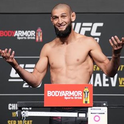 Az ellenfélváltás sem zavarta, Chimaev fojtással őrizte meg hibátlan mérlegét