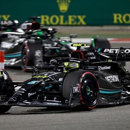 Zűr a Mercedesnél – Hamilton szerint Russell veszélyesen manőverezett a spanyol időmérőn