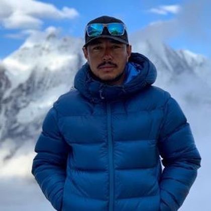 Un nepalí corona los 14 picos más altos del mundo en un tiempo récord de tan solo 190 días