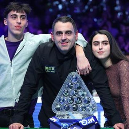 O’Sullivan fights back to stun Carter for eighth Masters title as oldest winner