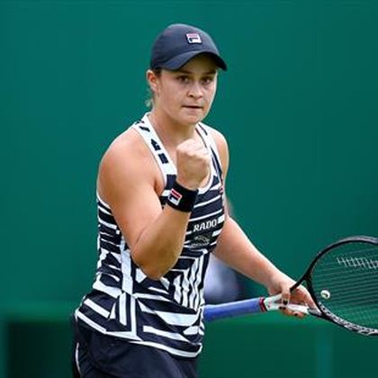 Barty closes in on No. 1 spot with victory over Venus