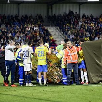A pályán élesztették újra a Waalwijk kapusát, félbeszakadt az Ajax elleni mérkőzés