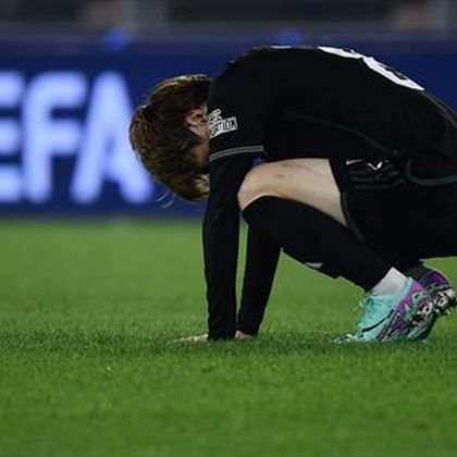 Round-up: Celtic knocked out of Europe, Barca fight back to beat Porto to claim place in last 16