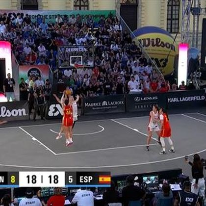 'Are you kidding me?!' - 'Miracle' trick shot sends Spain to Olympics in 3x3 basketball