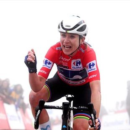 Vuelta Femenina | Van Vleuten houdt stand en verslaat Vollering in strijd om rode trui
