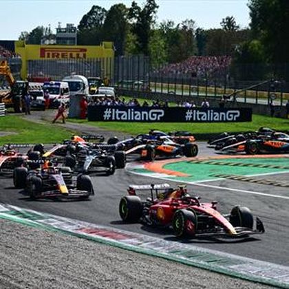 Verstappen rekordot döntött, Sainz nyerte a két ferraris gigászi csatáját