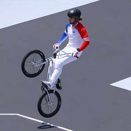 JO Tokyo 2020 BMX les Francais Daudet Andre Mahieu et Etienne qualifies en demi finale Valentino eliminee Eurosport