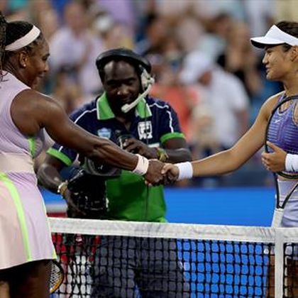 Serena Williams-Emma Raducanu: Otra dolorosa despedida (4-6 y 0-6)