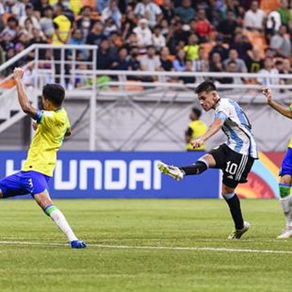 Argentina e în semifinalele CM U17, grație unui hattrick fabulos al "noului Messi" contra Braziliei
