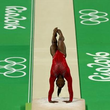 Biles comme une évidence : ses deux passages au saut de cheval à Rio en 2016