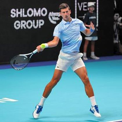 Djokovic non sbaglia, Pospisil si arrende in 2 set: Nole in semifinale