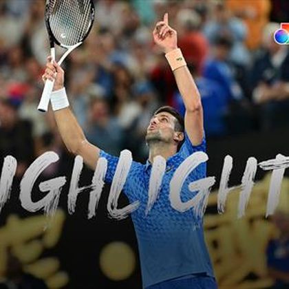 Highlights: Enestående Djokovic tager tiende Australian Open-titel med suveræn sejr over Tsitsipas