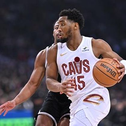NBA roundup: Cavs blow 22-point lead at Indiana - Eurosport