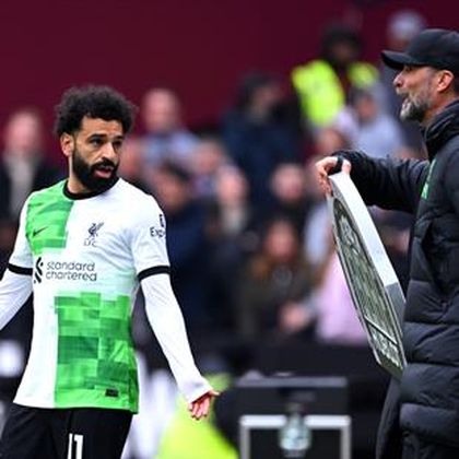 Liverpool's title hopes in tatters after draw as Salah clashes with Klopp