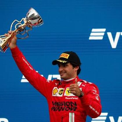 Carlos Sainz, ambicioso en el podio: "Lo que hay que conseguir es una victoria"