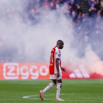Ajax v Feyenoord to be completed behind closed doors after being abandoned