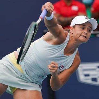 Barty switches to clay with ease in Charleston