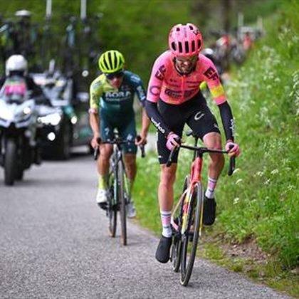 Tour of the Alps | Vluchter Simon Carr wint etappe na door valpartij ontsierde finale