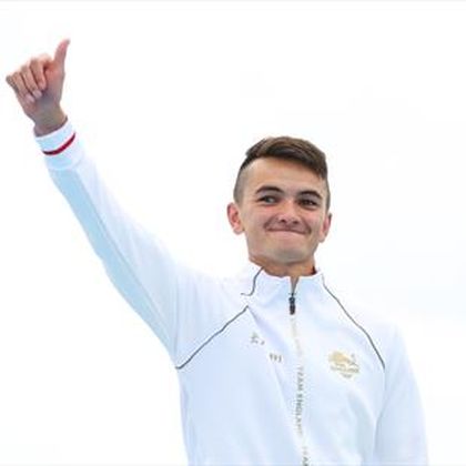 Yee overtakes Olympic medallist Wilde to win Commonwealth triathlon gold