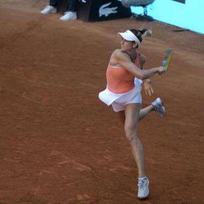 Bondár Anna legyőzte a korábbi Garros-elődöntőst, bejutott a négy közé Lausanne-ban