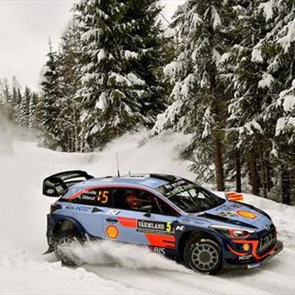 Neuville extends Rally Sweden lead
