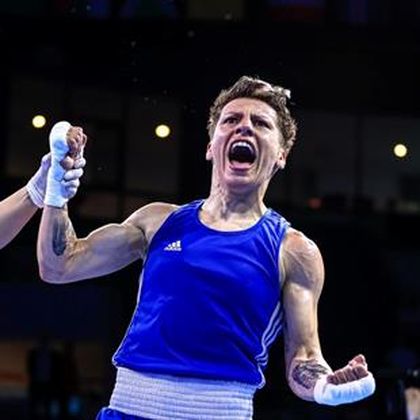 Performanță fabuloasă pentru România! Lăcrămioara Perijoc e în finala Campionatului European de Box