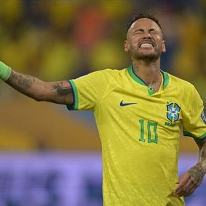 Fan-Wut in Brasilien: Seleção-Anhänger bewerfen Neymar mit Popcorn