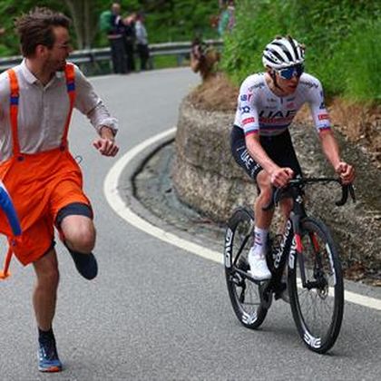 Giro d’Italia | Tadej Pogacar doet het zoals Marco Pantani – Na pech winnen op Santuario di Oropa