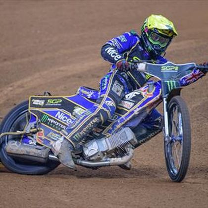 Holder holds off Janowski and Woffinden to top qualifying in Malilla