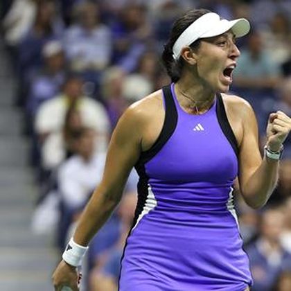 Pegula hits back to beat Muchova - US Open semi-final as it happened