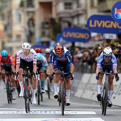 Milano-Sanremo LIVE - Pogacar and Van der Poel miss out as Philipsen seals stunning victory