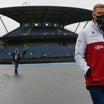 La niebla frustra el debut de Mick Schumacher y Sainz estrenará alerón
