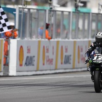 Vinales wins in Malaysia ahead of charging Marquez