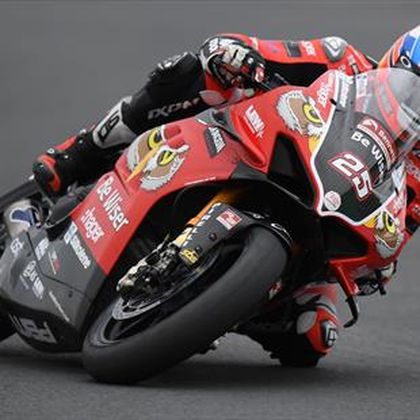 Brookes takes seventh win of the season in British Superbikes at Oulton