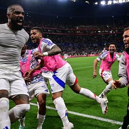 "C'est historique" : Qualifié en Ligue Europa, l'OL a inventé la "saisontada"