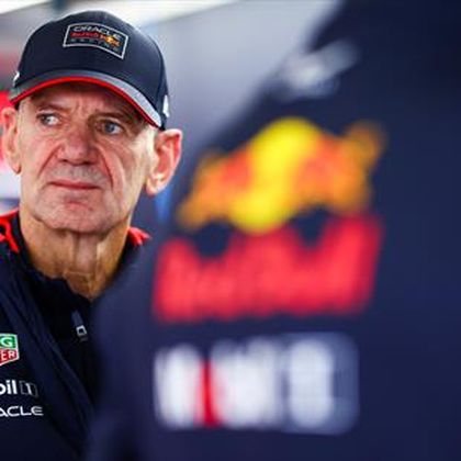 F1 | Bom ontploft inderdaad - Red Bull bevestigt vertrek van meesterbrein Adrian Newey