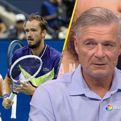”Det bliver en episk kamp” – Michael Mortensen forventer en vild finale mellem Djokovic og Medvedev