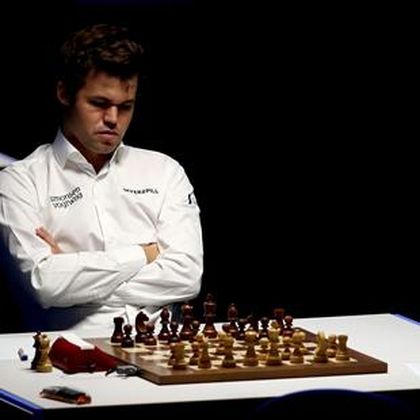 Drømmeåpning for Carlsen i hurtigsjakk-VM