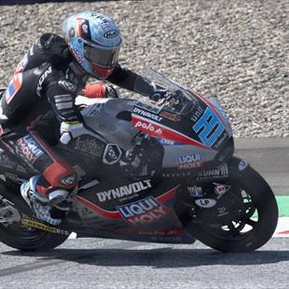 Moto2-Pilot Schrötter nach Sturz abgeschlagen, Fernandez fährt zum Sieg