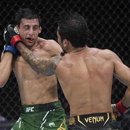 UFC 301 as it happened - Pantoja defends flyweight title against Erceg in Rio, Aldo defeats Martinez