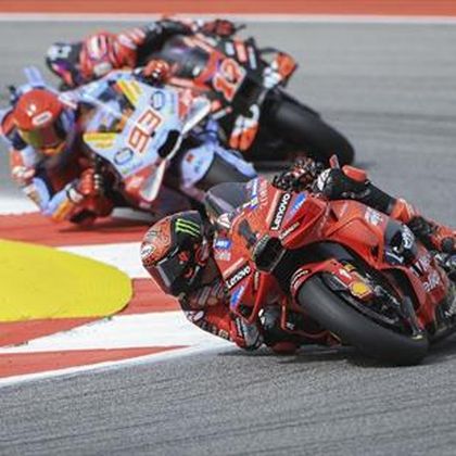 MotoGP: Bagnaia kiütötte Marquezt; Acosta dobogón