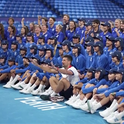Djokovic al ball-boy: "Sono sempre agitato quando gioco davanti a tanta gente"
