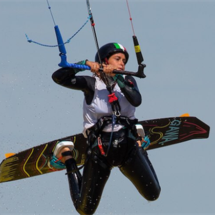 Olimpiadi Giovanili: Sofia Tomasoni spettacolare, oro nel kiteboard