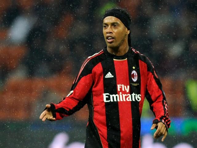FIFA 11 - Ronaldinho on AC Milan