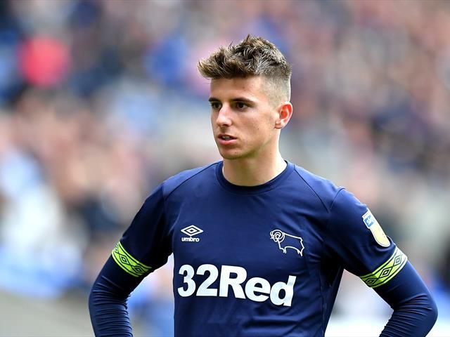 Mason Mount leaves Blues for Manchester United
